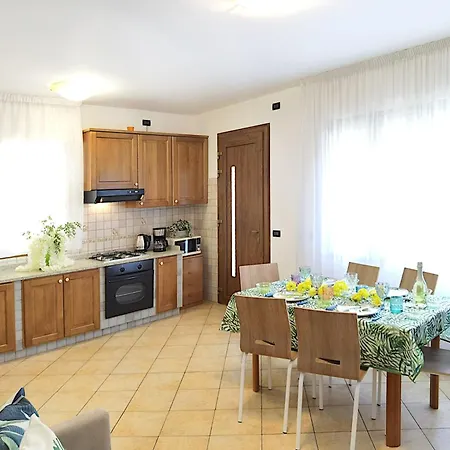 Apartment Mirella, Quiet Area, With Parking Space And Wi-fi *