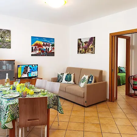 Mirella, Quiet Area, With Parking Space And Wi-fi Apartment *