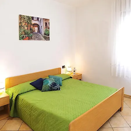Mirella, Quiet Area, With Parking Space And Wi-fi Διαμέρισμα