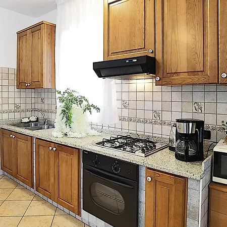 Διαμέρισμα Mirella, Quiet Area, With Parking Space And Wi-fi *