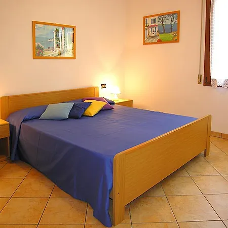 Mirella, Quiet Area, With Parking Space And Wi-fi Μπιμπιόνε